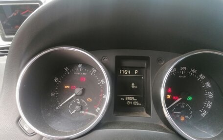 Skoda Yeti I рестайлинг, 2012 год, 450 000 рублей, 34 фотография