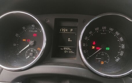 Skoda Yeti I рестайлинг, 2012 год, 450 000 рублей, 36 фотография