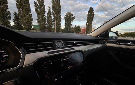 Volkswagen Passat B8 рестайлинг, 2018 год, 2 199 000 рублей, 17 фотография
