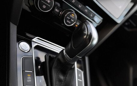 Volkswagen Passat B8 рестайлинг, 2018 год, 2 199 000 рублей, 21 фотография