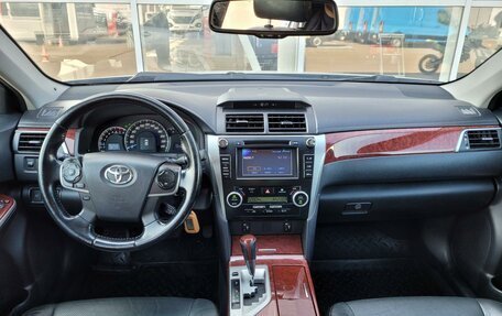 Toyota Camry, 2013 год, 1 790 000 рублей, 15 фотография