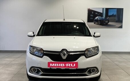 Renault Logan II, 2017 год, 689 000 рублей, 2 фотография