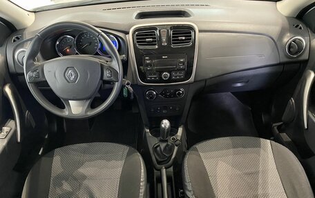 Renault Logan II, 2017 год, 689 000 рублей, 10 фотография