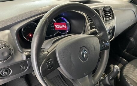 Renault Logan II, 2017 год, 689 000 рублей, 14 фотография