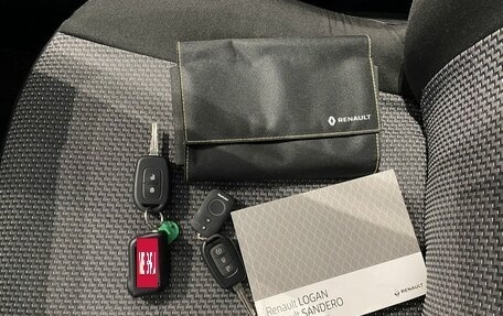 Renault Logan II, 2017 год, 689 000 рублей, 17 фотография