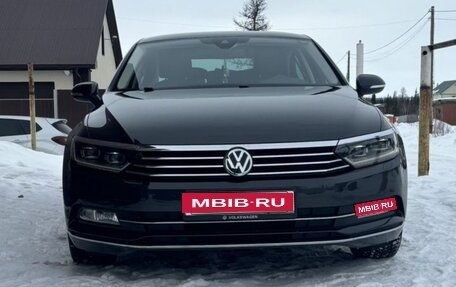 Volkswagen Passat B8 рестайлинг, 2019 год, 2 600 000 рублей, 1 фотография