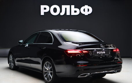 Mercedes-Benz E-Класс, 2022 год, 5 350 000 рублей, 2 фотография