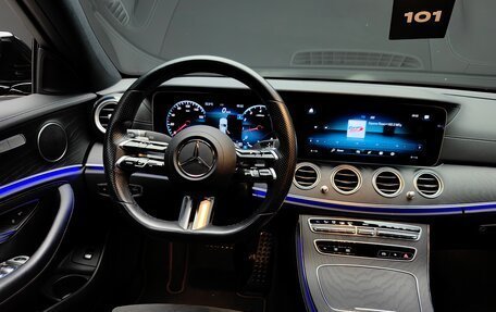 Mercedes-Benz E-Класс, 2022 год, 5 350 000 рублей, 30 фотография