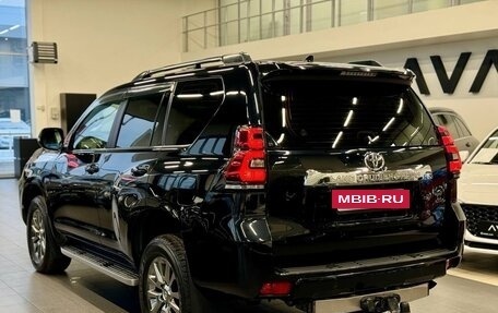 Toyota Land Cruiser Prado 150 рестайлинг 2, 2018 год, 4 399 000 рублей, 4 фотография