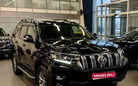 Toyota Land Cruiser Prado 150 рестайлинг 2, 2018 год, 4 399 000 рублей, 3 фотография