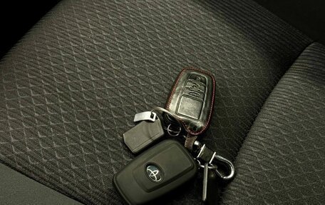 Toyota Land Cruiser Prado 150 рестайлинг 2, 2018 год, 4 399 000 рублей, 19 фотография