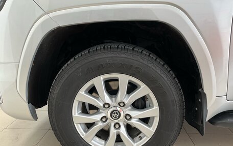 Toyota Land Cruiser 200, 2008 год, 3 600 000 рублей, 9 фотография