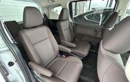 Honda Freed II, 2022 год, 1 200 000 рублей, 7 фотография