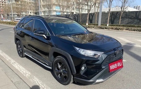 Toyota RAV4, 2021 год, 2 075 000 рублей, 3 фотография
