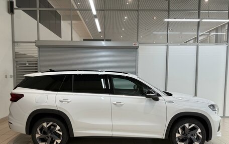Skoda Kodiaq, 2025 год, 5 590 000 рублей, 5 фотография