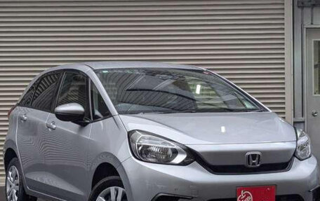 Honda Fit, 2022 год, 930 000 рублей, 2 фотография