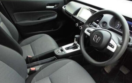 Honda Fit, 2022 год, 1 080 000 рублей, 6 фотография