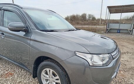 Mitsubishi Outlander III рестайлинг 3, 2013 год, 1 230 000 рублей, 1 фотография