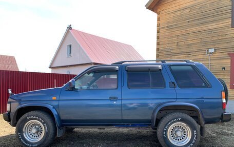 Nissan Terrano II рестайлинг, 1995 год, 499 000 рублей, 2 фотография