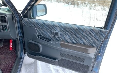 Nissan Terrano II рестайлинг, 1995 год, 499 000 рублей, 15 фотография