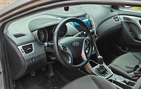 Hyundai Elantra V, 2011 год, 925 000 рублей, 14 фотография