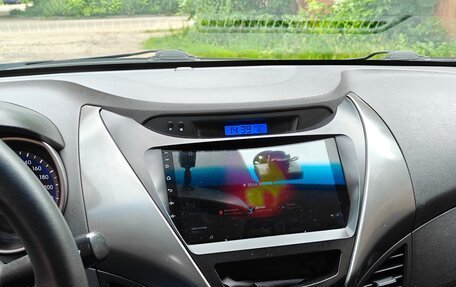 Hyundai Elantra V, 2011 год, 925 000 рублей, 11 фотография