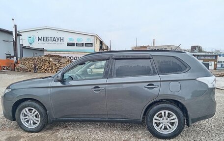 Mitsubishi Outlander III рестайлинг 3, 2013 год, 1 230 000 рублей, 9 фотография