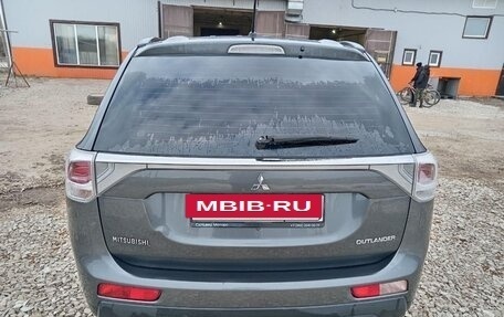 Mitsubishi Outlander III рестайлинг 3, 2013 год, 1 230 000 рублей, 7 фотография