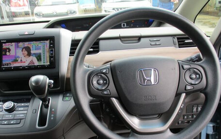 Honda Freed II, 2022 год, 1 060 000 рублей, 4 фотография