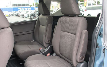 Honda Freed II, 2022 год, 1 060 000 рублей, 6 фотография