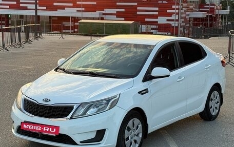 KIA Rio III рестайлинг, 2012 год, 897 000 рублей, 10 фотография