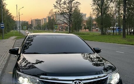 Toyota Camry, 2015 год, 1 950 000 рублей, 2 фотография