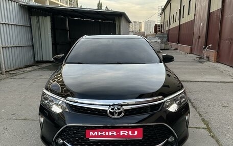 Toyota Camry, 2015 год, 1 950 000 рублей, 4 фотография