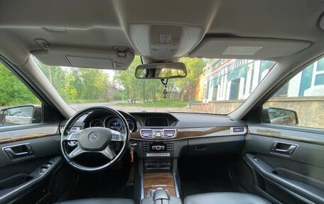 Mercedes-Benz E-Класс, 2013 год, 1 850 000 рублей, 8 фотография