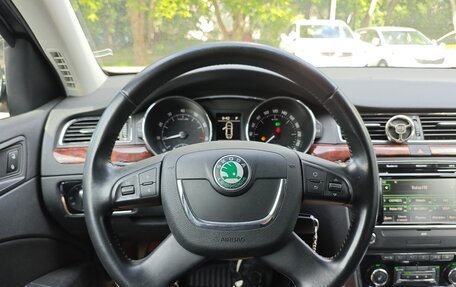 Skoda Superb III рестайлинг, 2012 год, 1 120 000 рублей, 9 фотография
