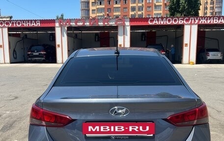 Hyundai Solaris II рестайлинг, 2018 год, 1 230 000 рублей, 10 фотография