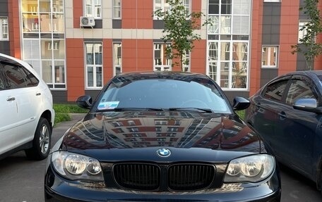 BMW 1 серия, 2010 год, 750 000 рублей, 3 фотография