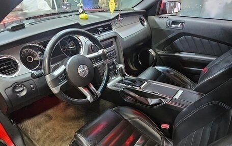 Ford Mustang VI рестайлинг, 2012 год, 2 000 000 рублей, 14 фотография