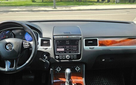 Volkswagen Touareg III, 2017 год, 3 320 000 рублей, 8 фотография