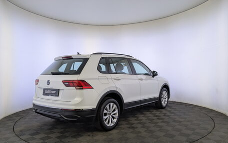 Volkswagen Tiguan II, 2021 год, 1 995 000 рублей, 5 фотография
