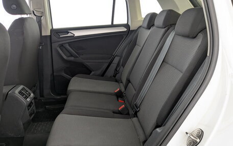 Volkswagen Tiguan II, 2021 год, 1 995 000 рублей, 12 фотография