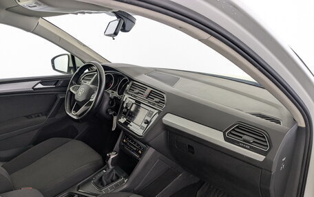 Volkswagen Tiguan II, 2021 год, 1 995 000 рублей, 11 фотография