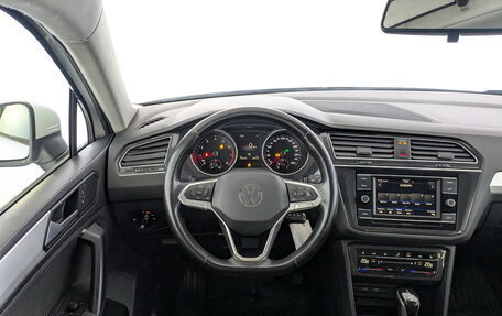 Volkswagen Tiguan II, 2021 год, 1 995 000 рублей, 21 фотография