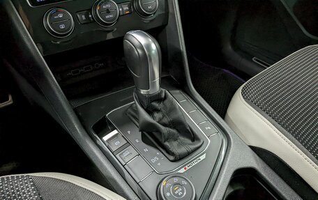 Volkswagen Tiguan II, 2019 год, 2 750 000 рублей, 30 фотография