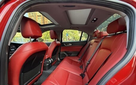 Alfa Romeo Giulia II, 2022 год, 2 520 000 рублей, 18 фотография