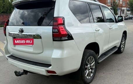 Toyota Land Cruiser Prado 150 рестайлинг 2, 2018 год, 7 200 000 рублей, 3 фотография