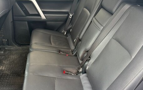 Toyota Land Cruiser Prado 150 рестайлинг 2, 2018 год, 7 200 000 рублей, 8 фотография