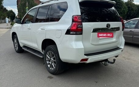 Toyota Land Cruiser Prado 150 рестайлинг 2, 2018 год, 7 200 000 рублей, 13 фотография