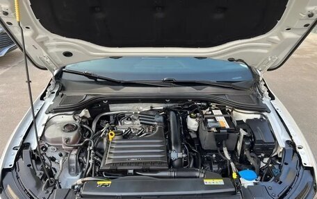 Volkswagen Golf VIII, 2021 год, 1 750 000 рублей, 9 фотография
