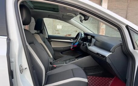 Volkswagen Golf VIII, 2021 год, 1 750 000 рублей, 13 фотография